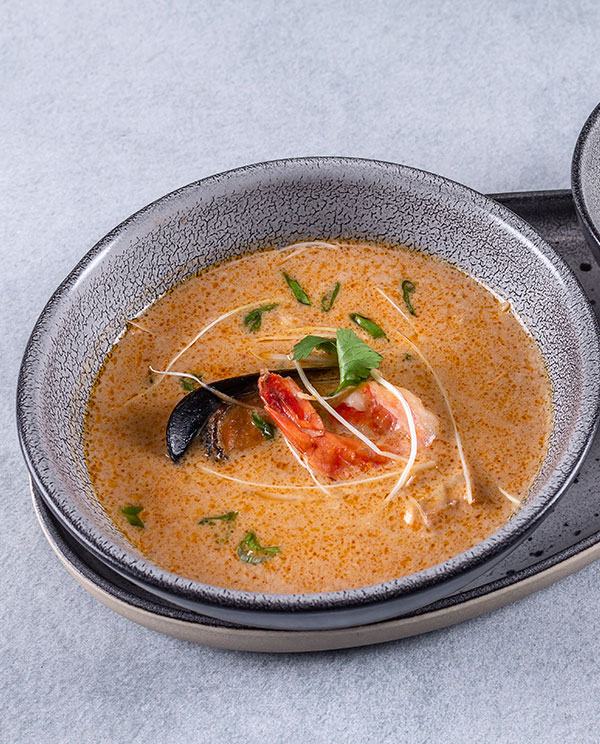 Суп тайский том-ям с морепродуктами